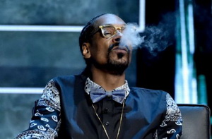 Snoop Dogg Stopped By Customs In Italy