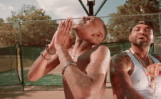 Eearz – Showin Love ft. Jim Jones, Slim Jxmmi