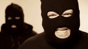 LA COKA NOSTRA – WAGING WAR FT. RITE HOOK