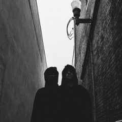 The Doppelgangaz – Bet on Black Cloak (2025)